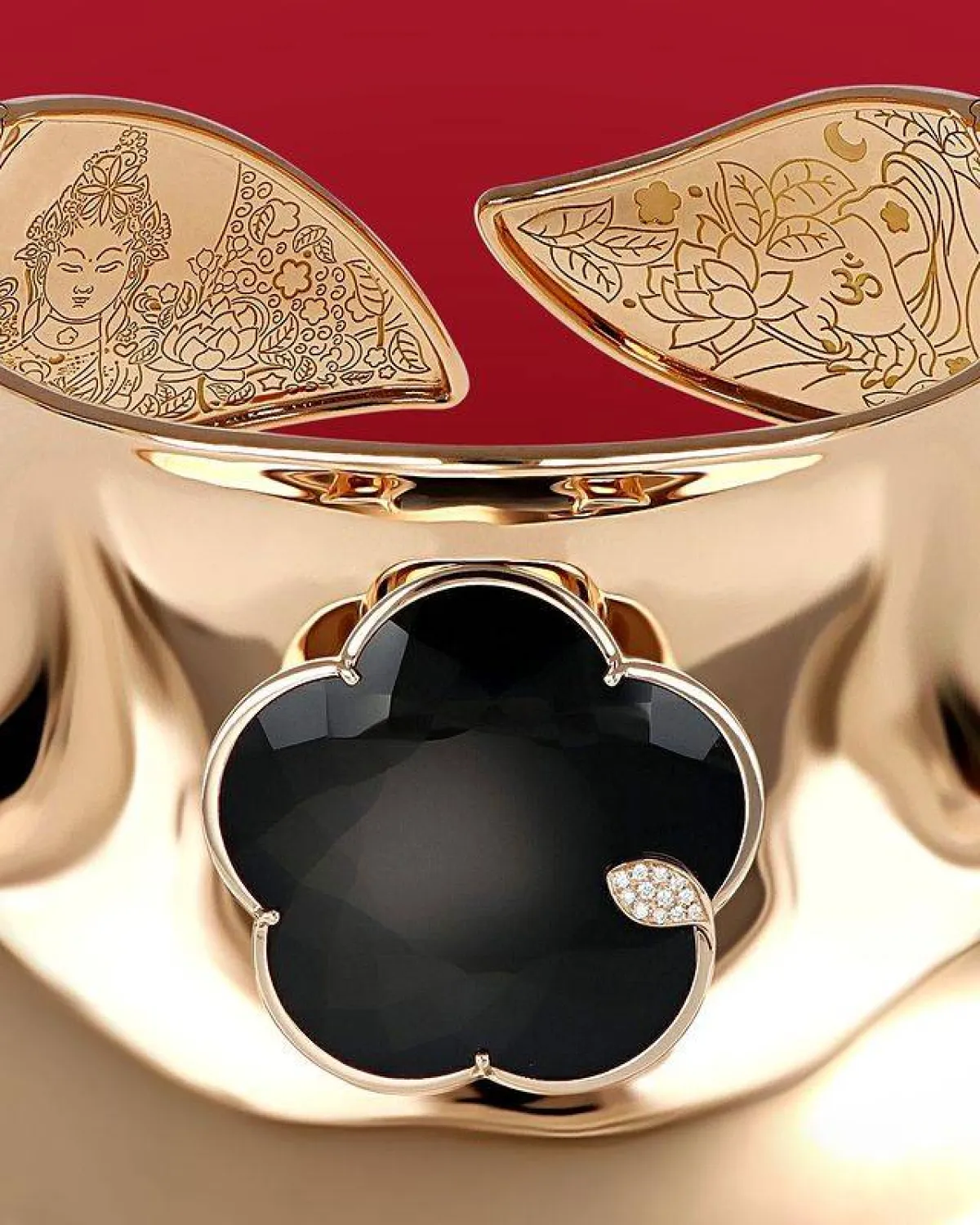  تشوكر Om Tare مزين أونيكس-الصورة من حساب مجوهرات باسكال بروني على انستغرام