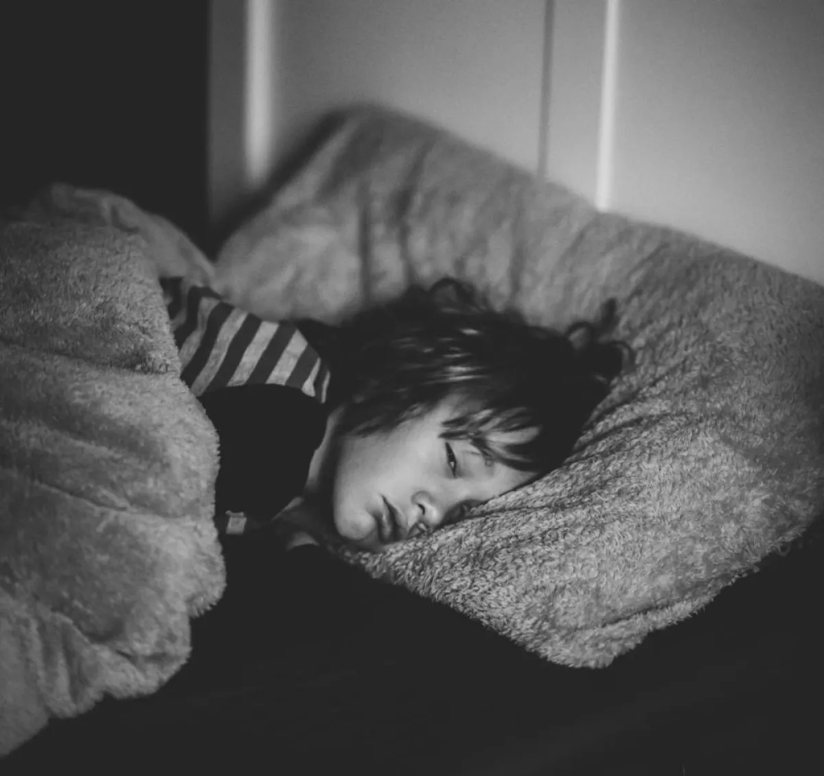 صورة لطفل يشعر بالقلق