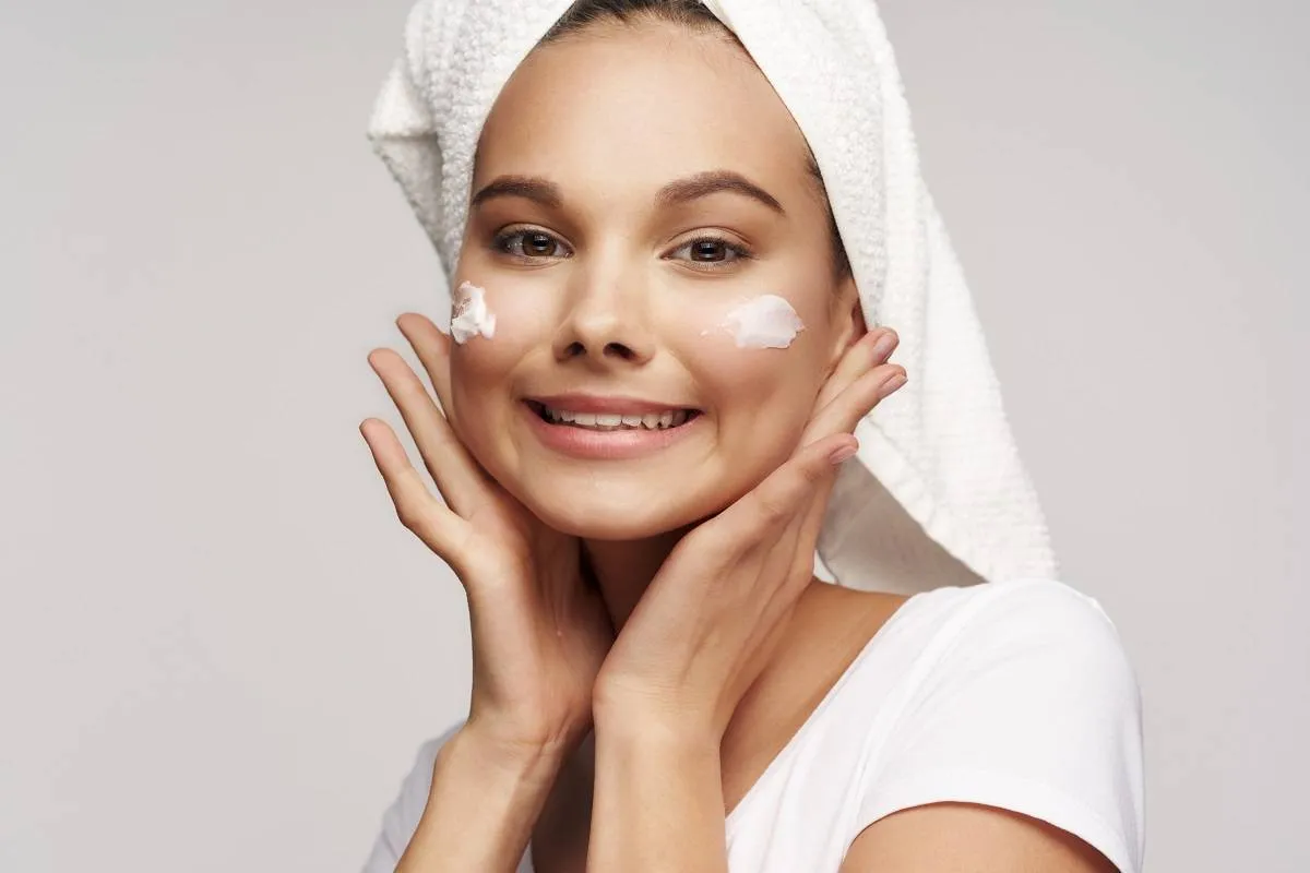 تنظيف البشرة