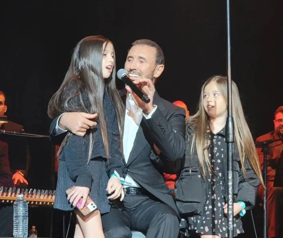 كاظم الساهر وسنا وآية - الصورة من حسابه على انستغرام