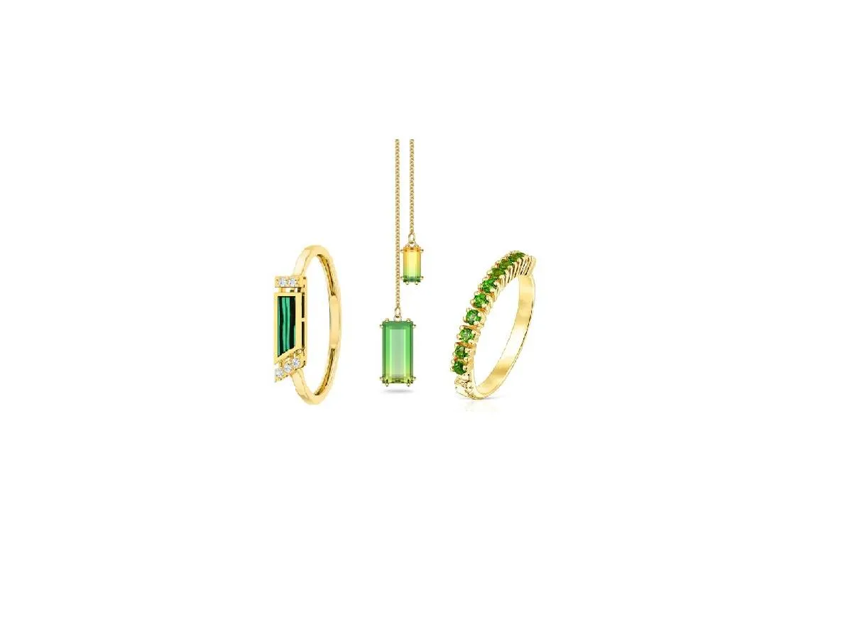 موديلات مجوهرات مرصعة بالكريستال الأخضر