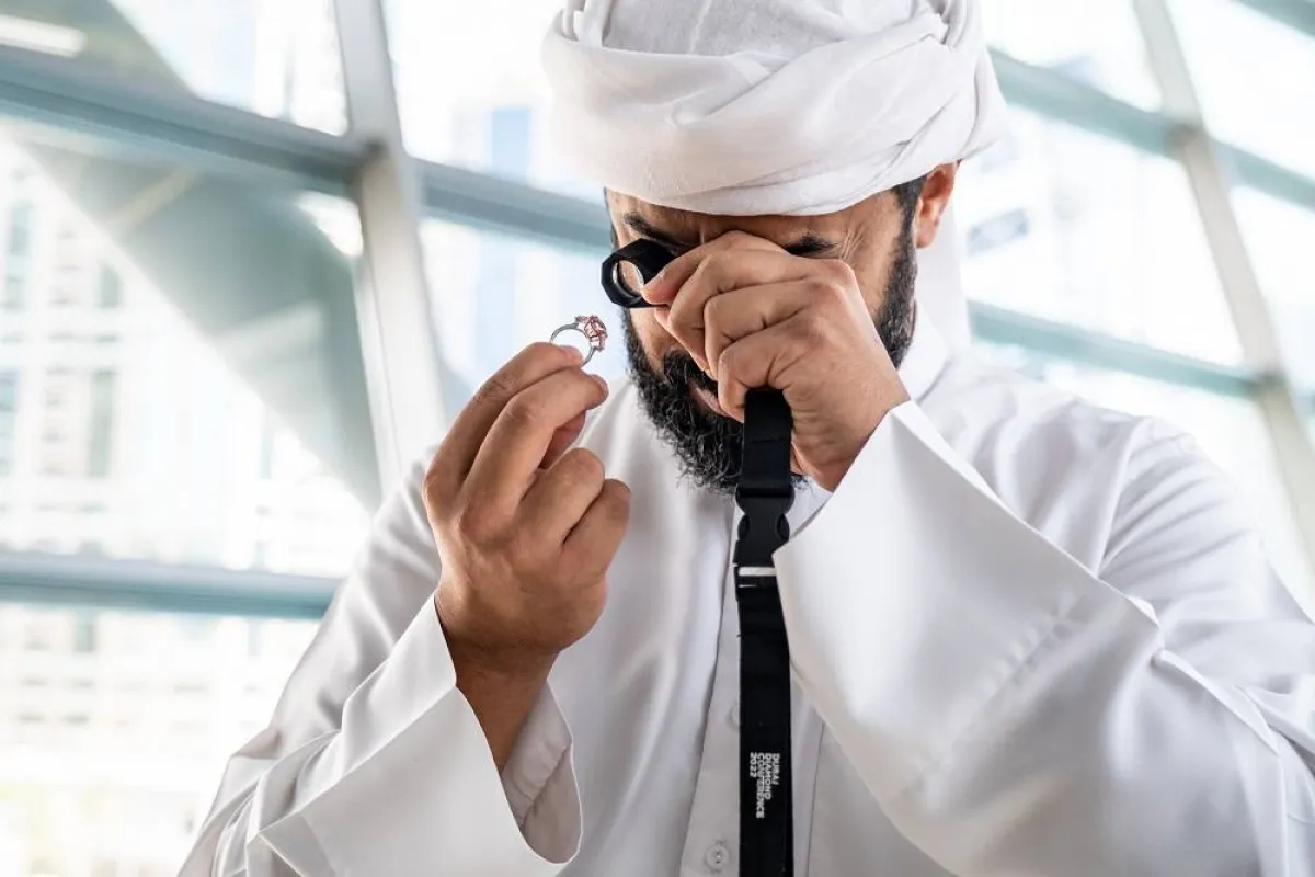 الإمارات أكبر مركز لتجارة الماس الخام في العالم. الصورة من مكتب دبي الإعلامي