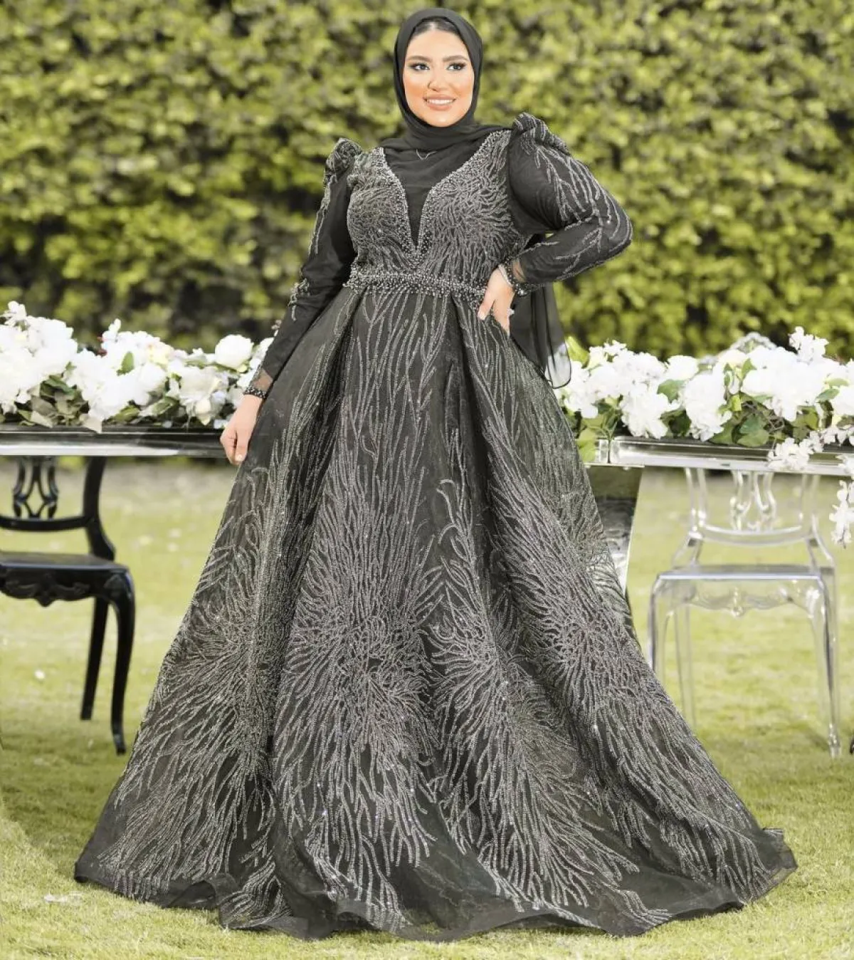 فستان مطرز ومنفوش من دينا رزق