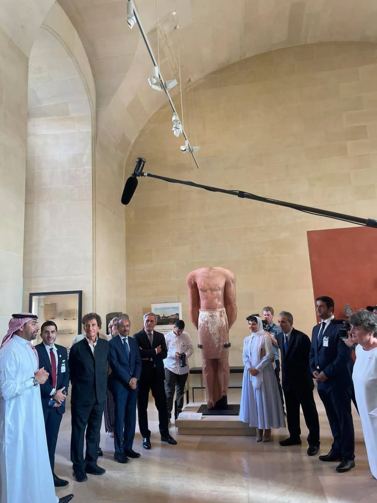 التمثال اللحياني