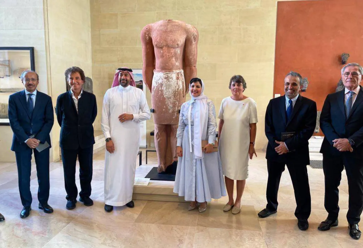 التمثال اللحياني