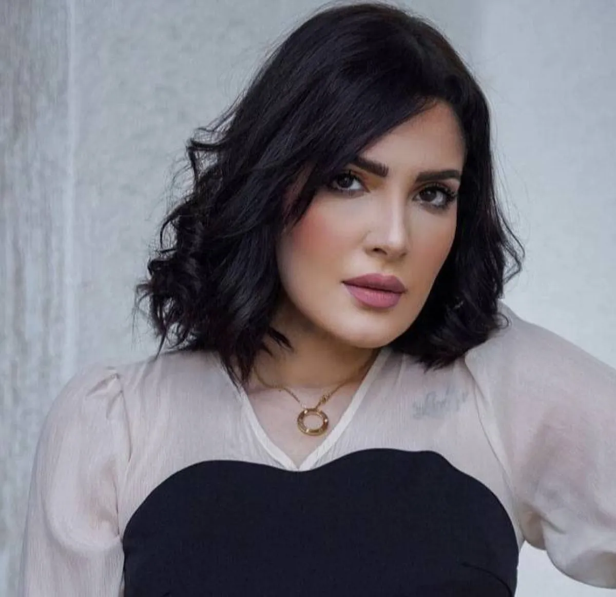 هبة الدري بقلادة من كارتييه Cartier