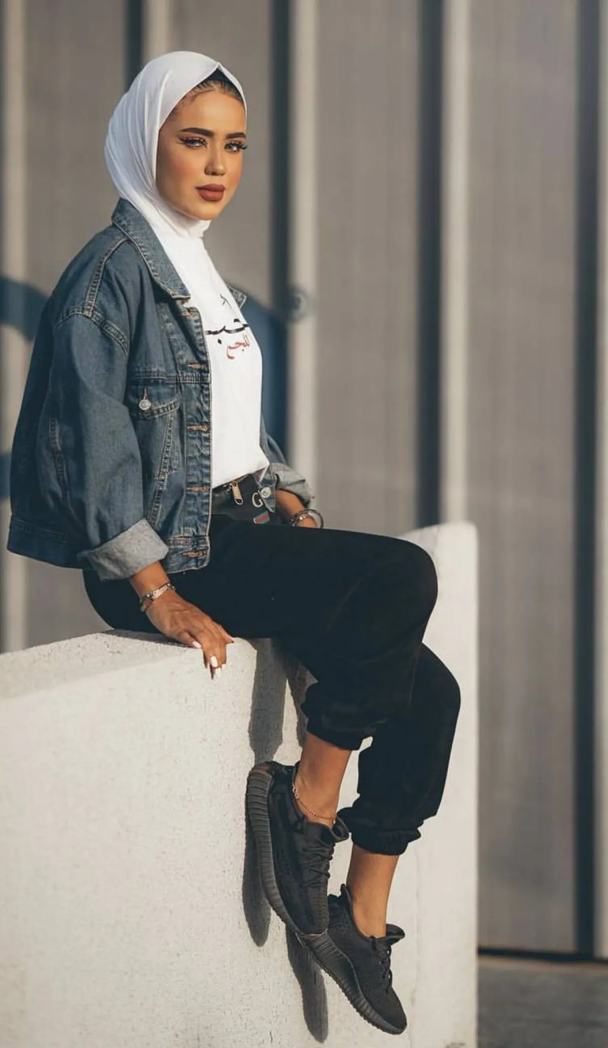 سارة الدهيم باطلالة كاجوال