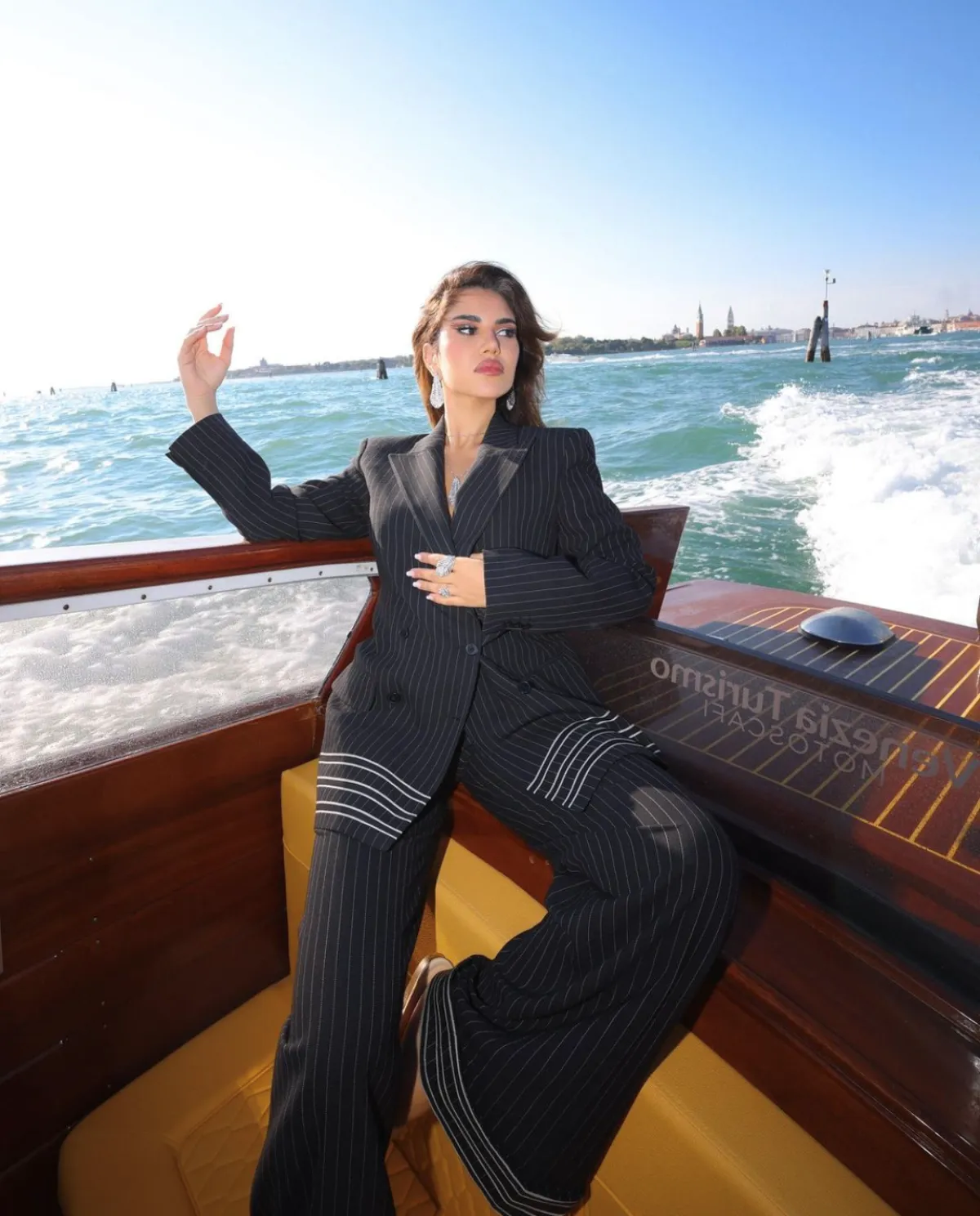 نجود الرميحي - في مهرجان فينيسيا - الصورة من حسابها على الانستجرام