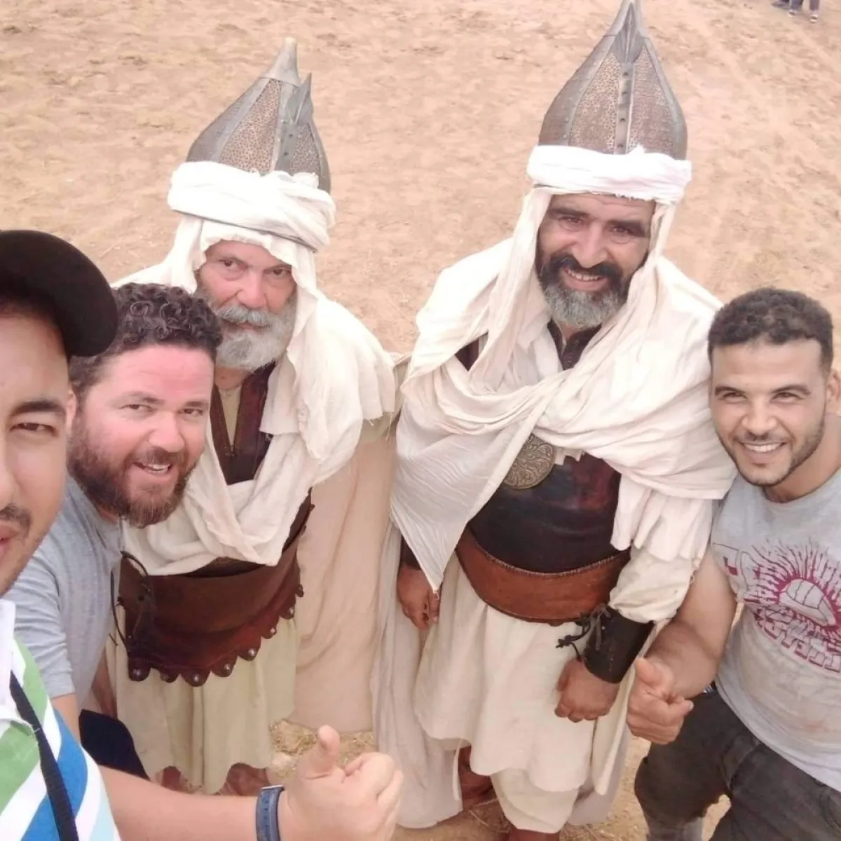 من كواليس تصوير المسلسل- الصورة منحساب الممثل الياس الغرياني على الفيسبوك