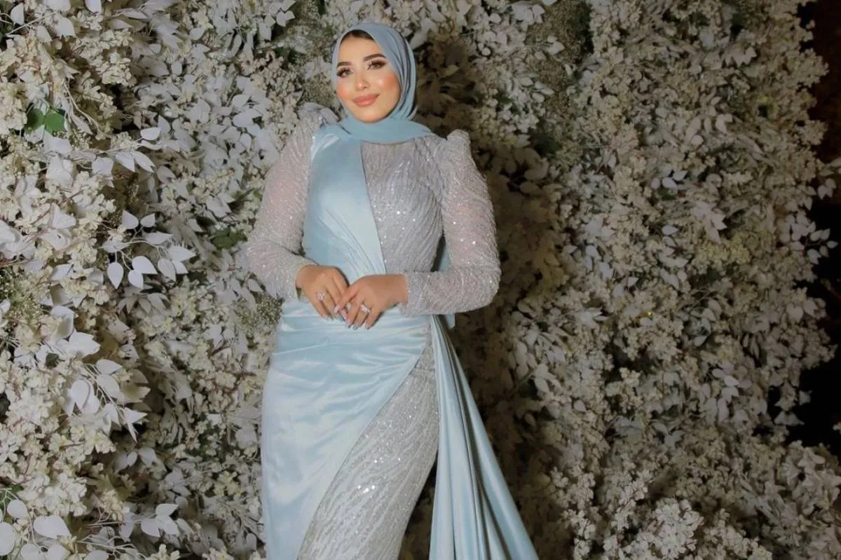 فساتين سهرة بأكمام طويلة للمحجّبات