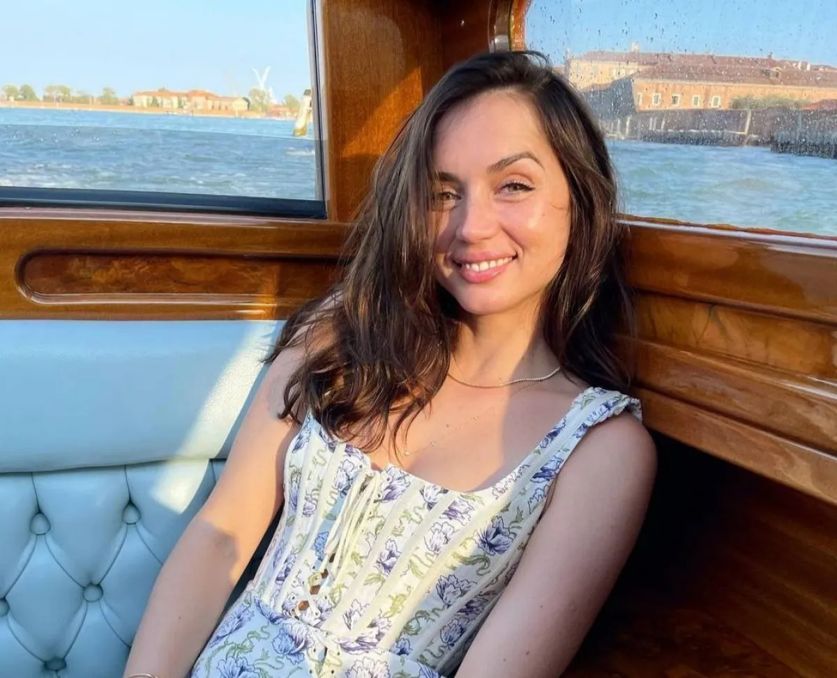 آنا دي أرماس- الصورة من حسابها على إنستغرام