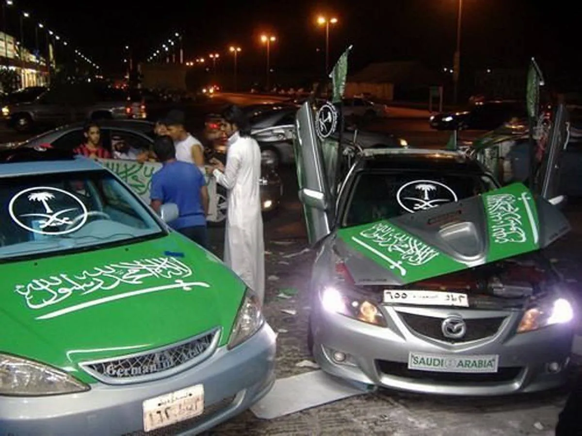 أفكار لتزيين السيارات في اليوم الوطني السعودي 2022