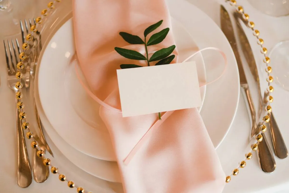 أدوات المائدة  