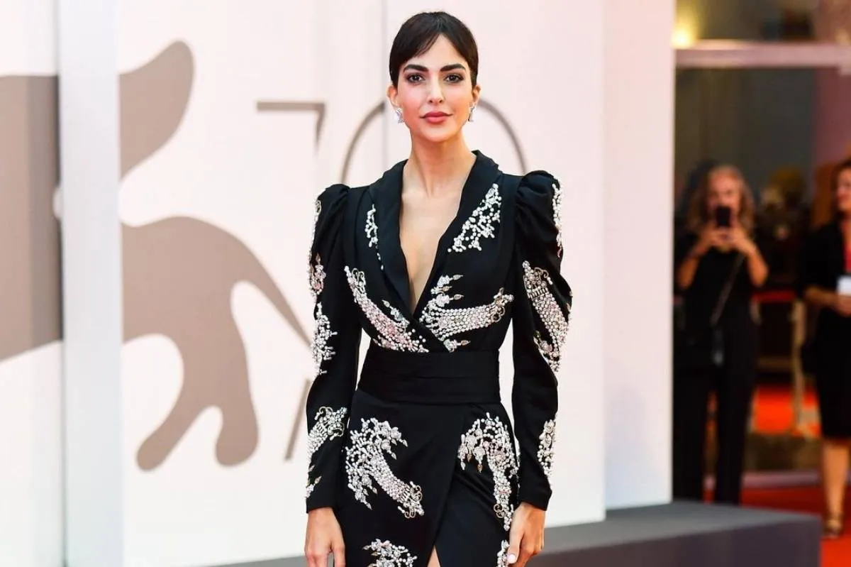 روسيو موراليس- الصورة من حساب دار Moschino على إنستغرام