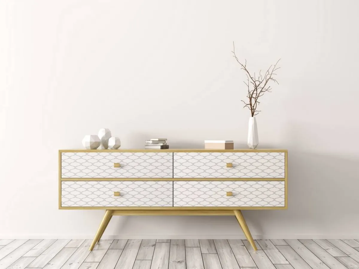 "بوفيه" مرتفع ومحمّل بالأدراج