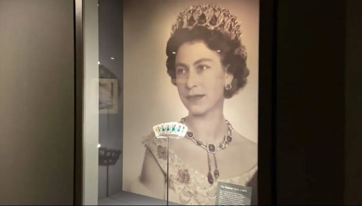 صورة ملتقطة من فيديو نشر على صفحة royal collection trust  على انستغرام
