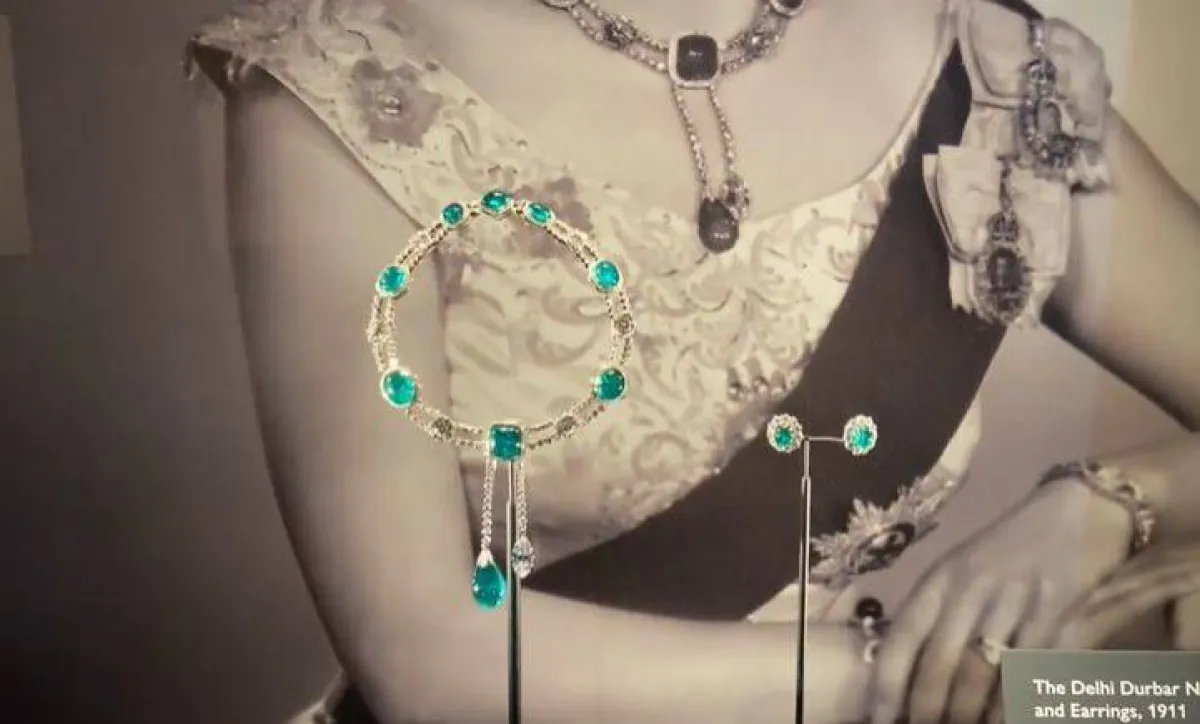 صورة ملتقطة من فيديو نشر على صفحة royal collection trust  على انستغرام