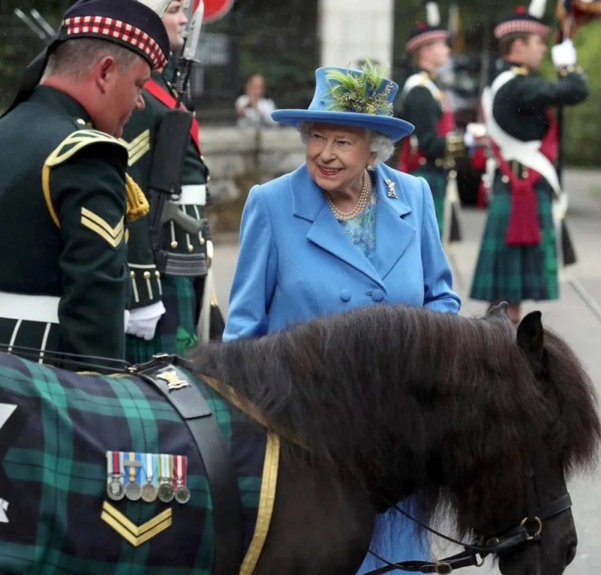 الملكة إليزابيث تعشق الخيول منذ صغرها- الصورة من حساب The Royal Family على إنستغرام