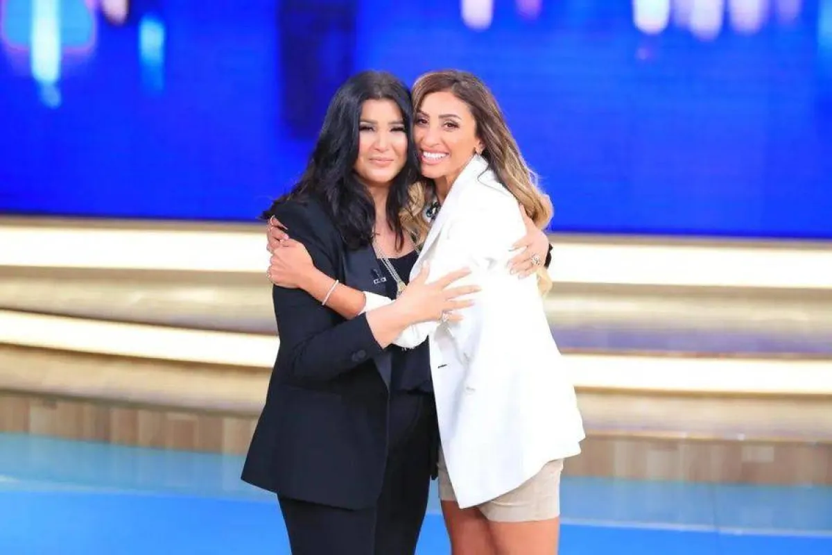 دينا الشربيني ومنى الشاذلي - صورة من حساب منى على انستغرام