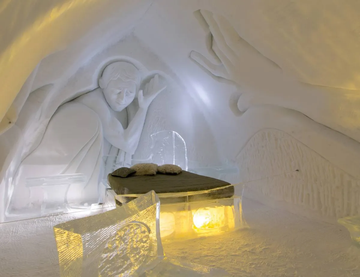 الفندق الجليدي «أوتيل دوغلاس» 