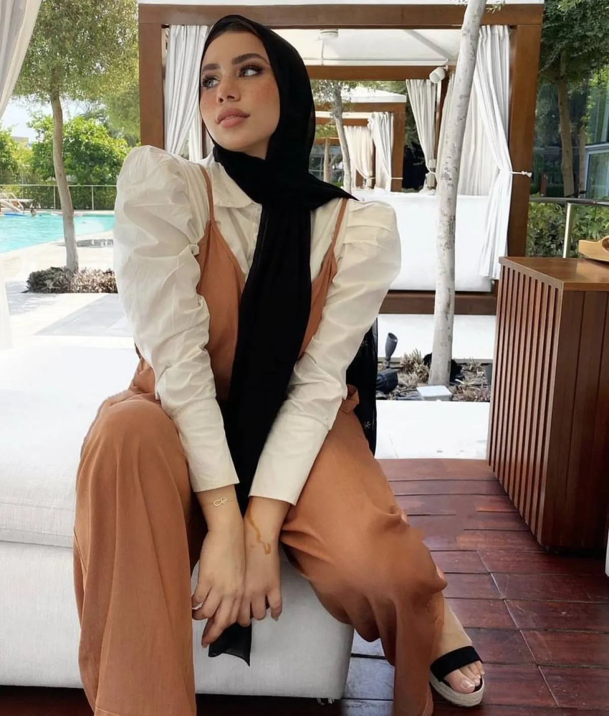 جمبسوت الساتان من رهف الشامي