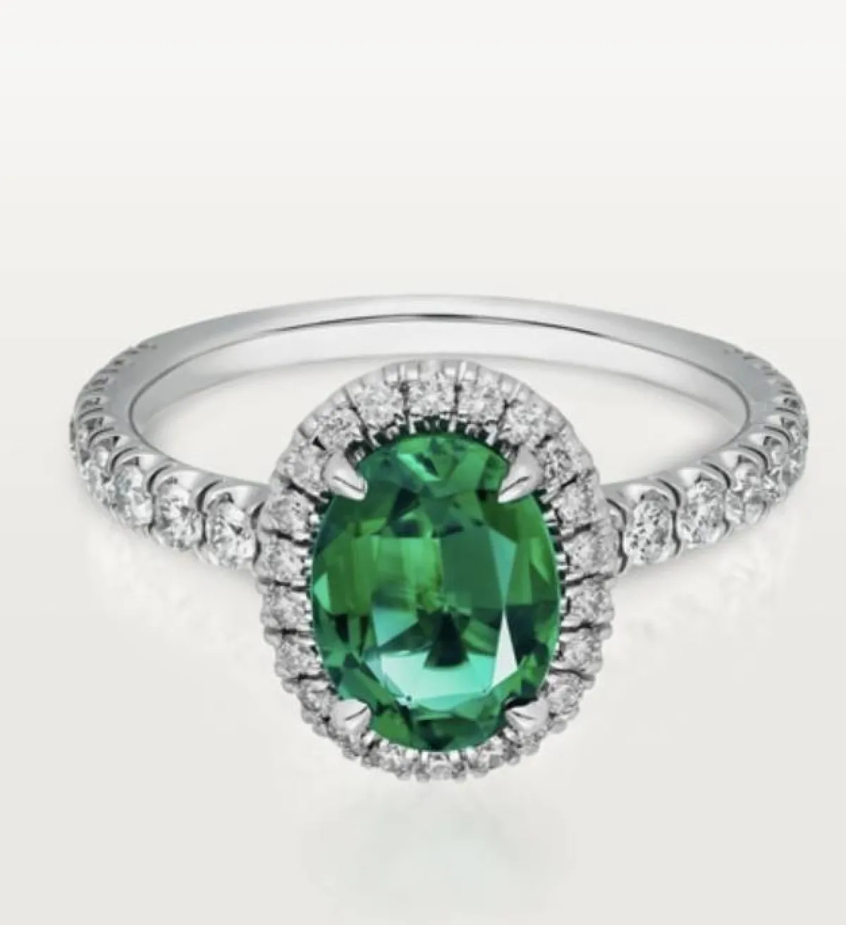 خاتم دستينيه من علامة كارتييه Cartier