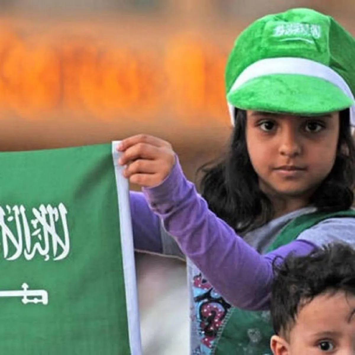 صورة لطفلة تحتفل