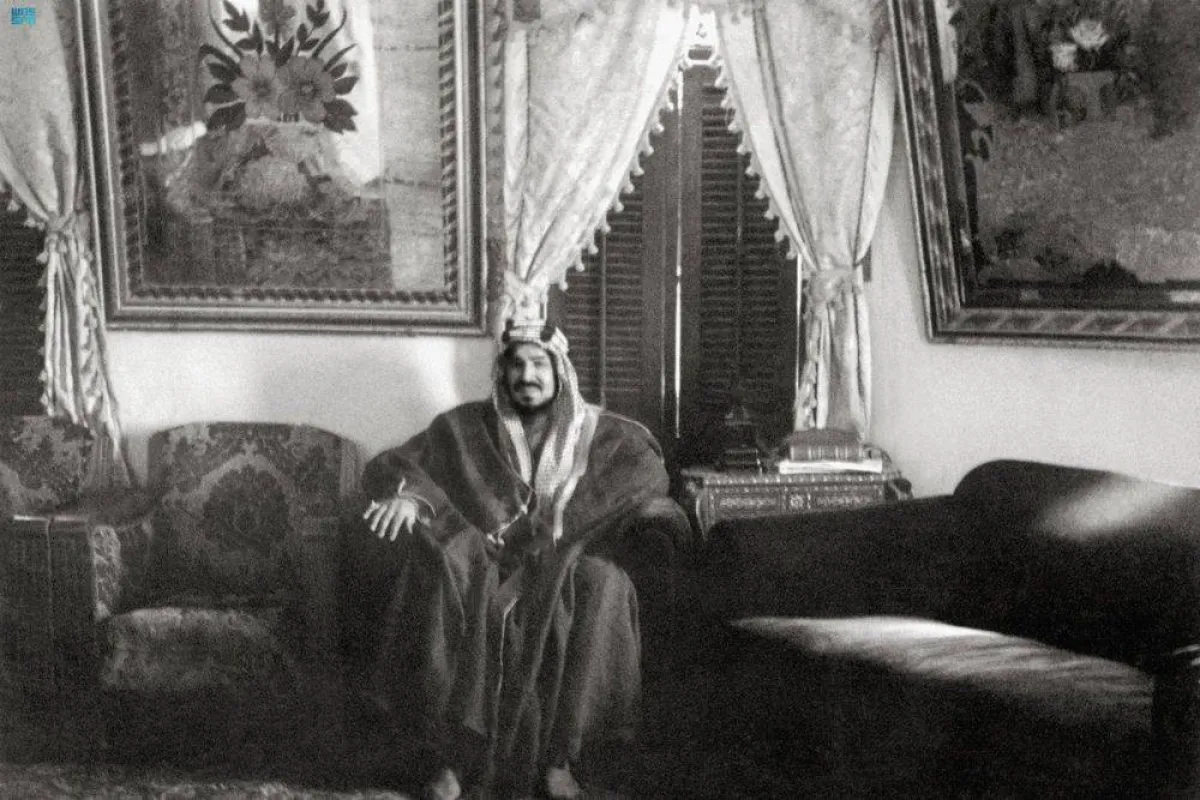 تظهر الصورة الملك عبدالعزيز آل سعود مؤسس المملكة العربية السعودية