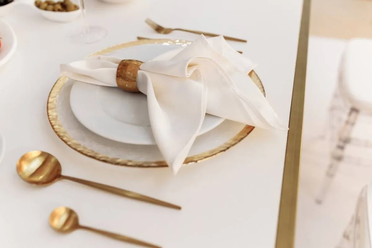 الدعوة إلى عزومة عشاء