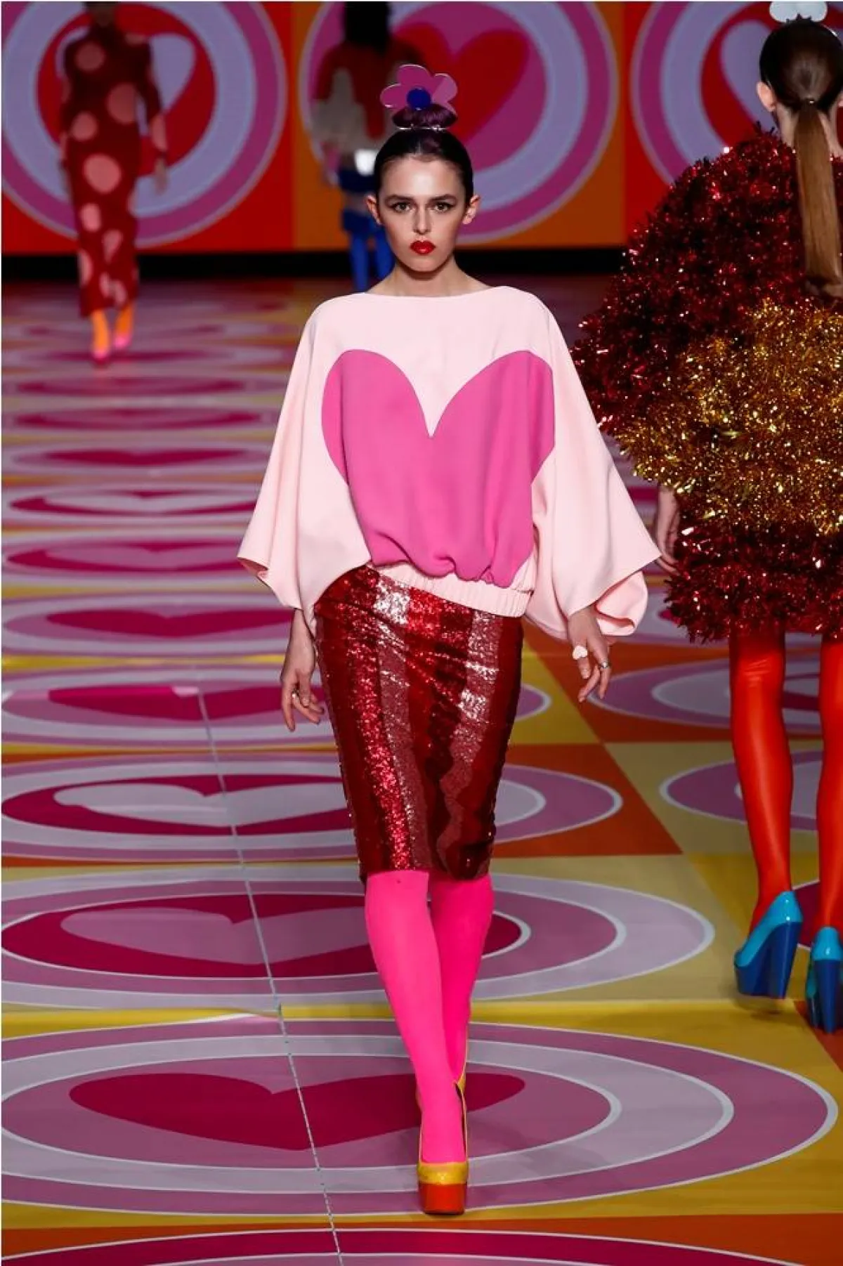 موديلات بلايز رسمية كم طويل لخريف 2022 للسيدات من أغاتا رويز دو لا برادا Agatha Ruiz De La Prada