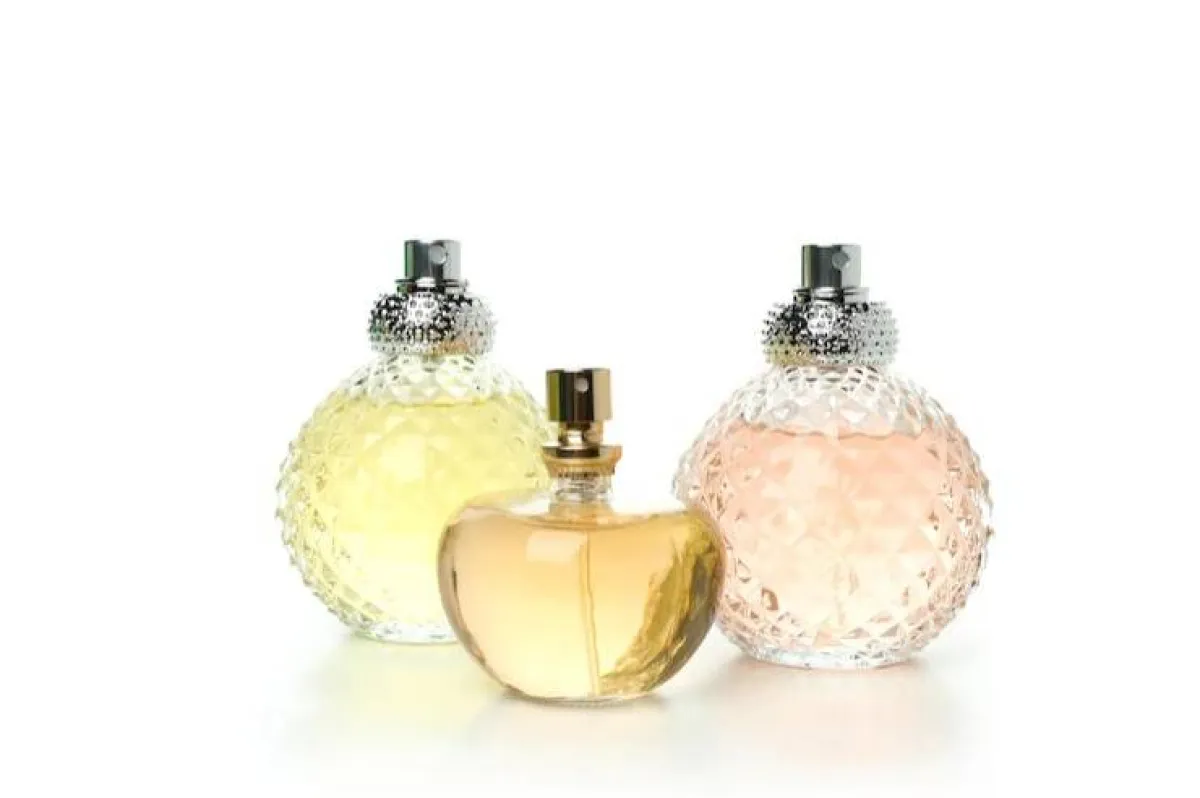 عطور راقية برائحة خشب الكشمير