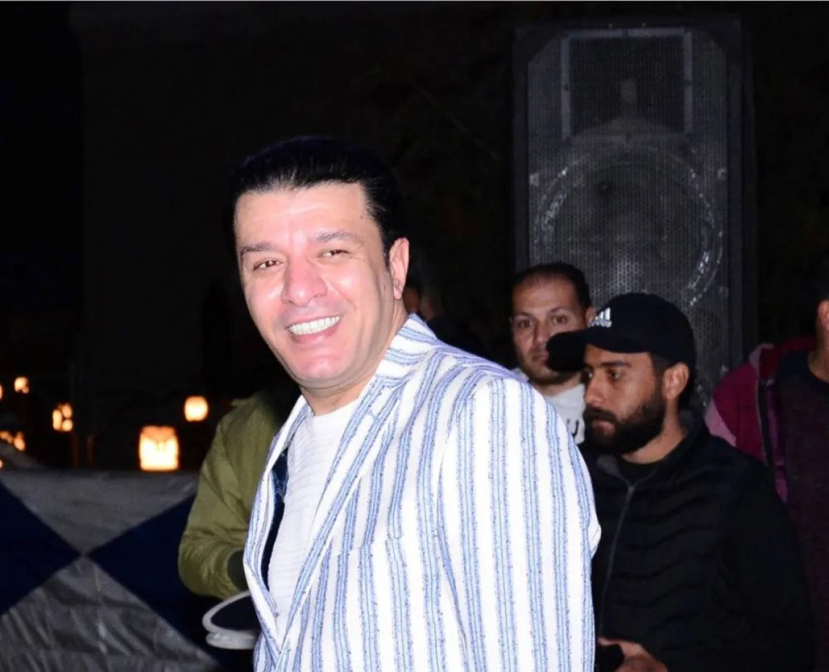 مصطفى كامل - الصورة من صفحته الرسمية على الفيس بوك