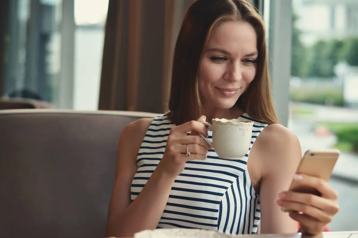 استئذان من يبدو في الصورة، قبل النشر