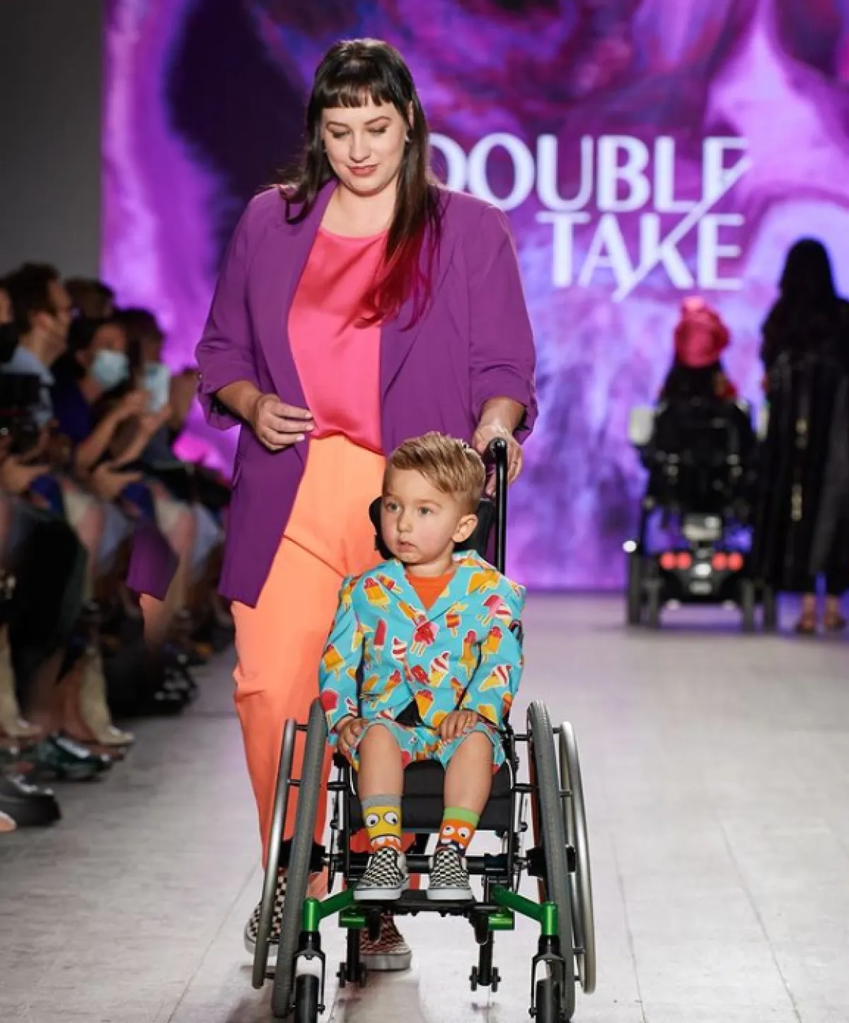 من عروض أسبوع نيويورك للموضة لصيف 2023