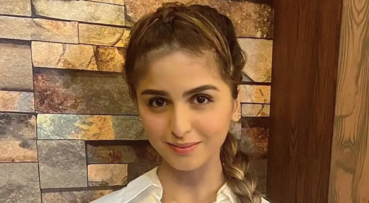 حلا الترك -الصورة من حسابها على الانستغرام