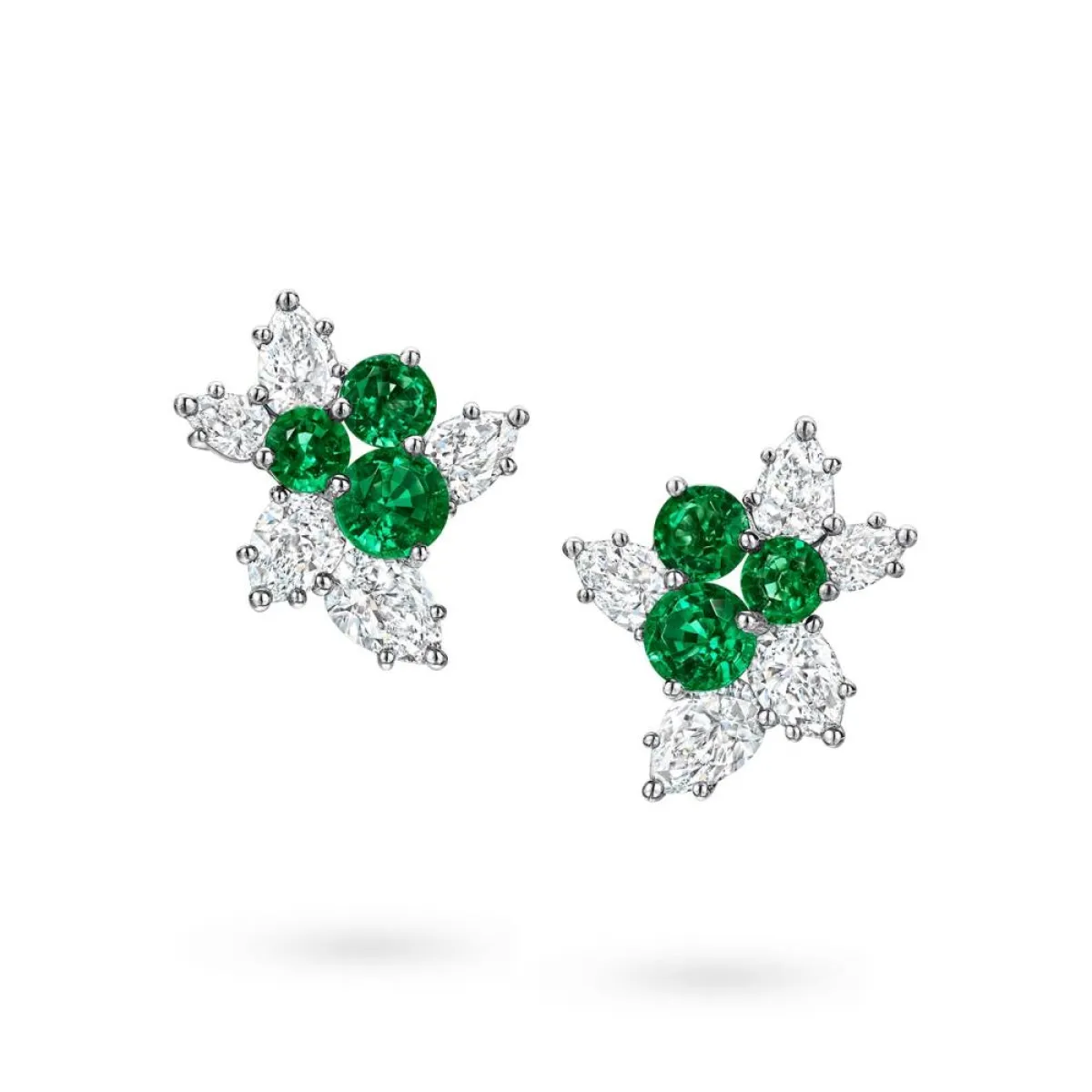 أقراط Berry Cluster من هاري وينستون Harry Winston