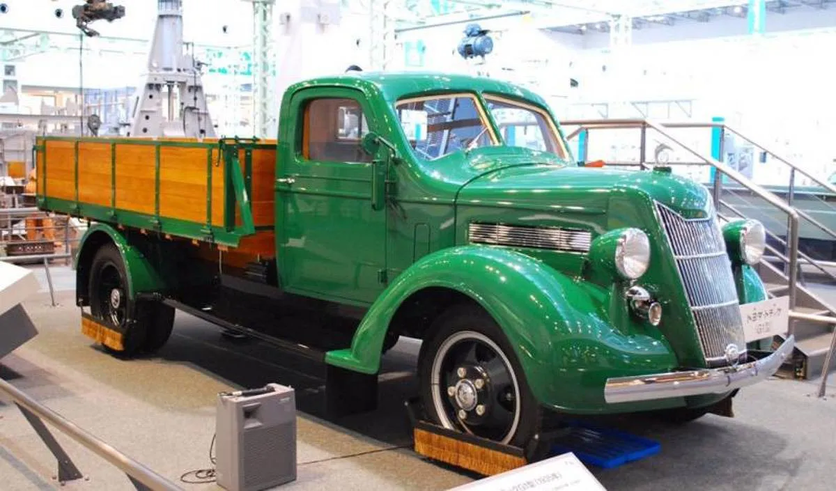 بمناسبة اليوم الوطني السعودي السيارات الأولي التي دخلت المملكة في تاريخها الحديث 