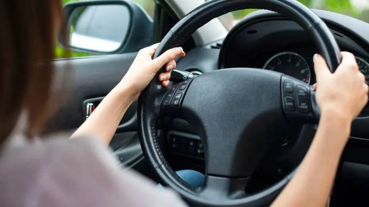 كيفية التعامل مع تعطّل مقود السيارة بشكل كامل اثناء السير