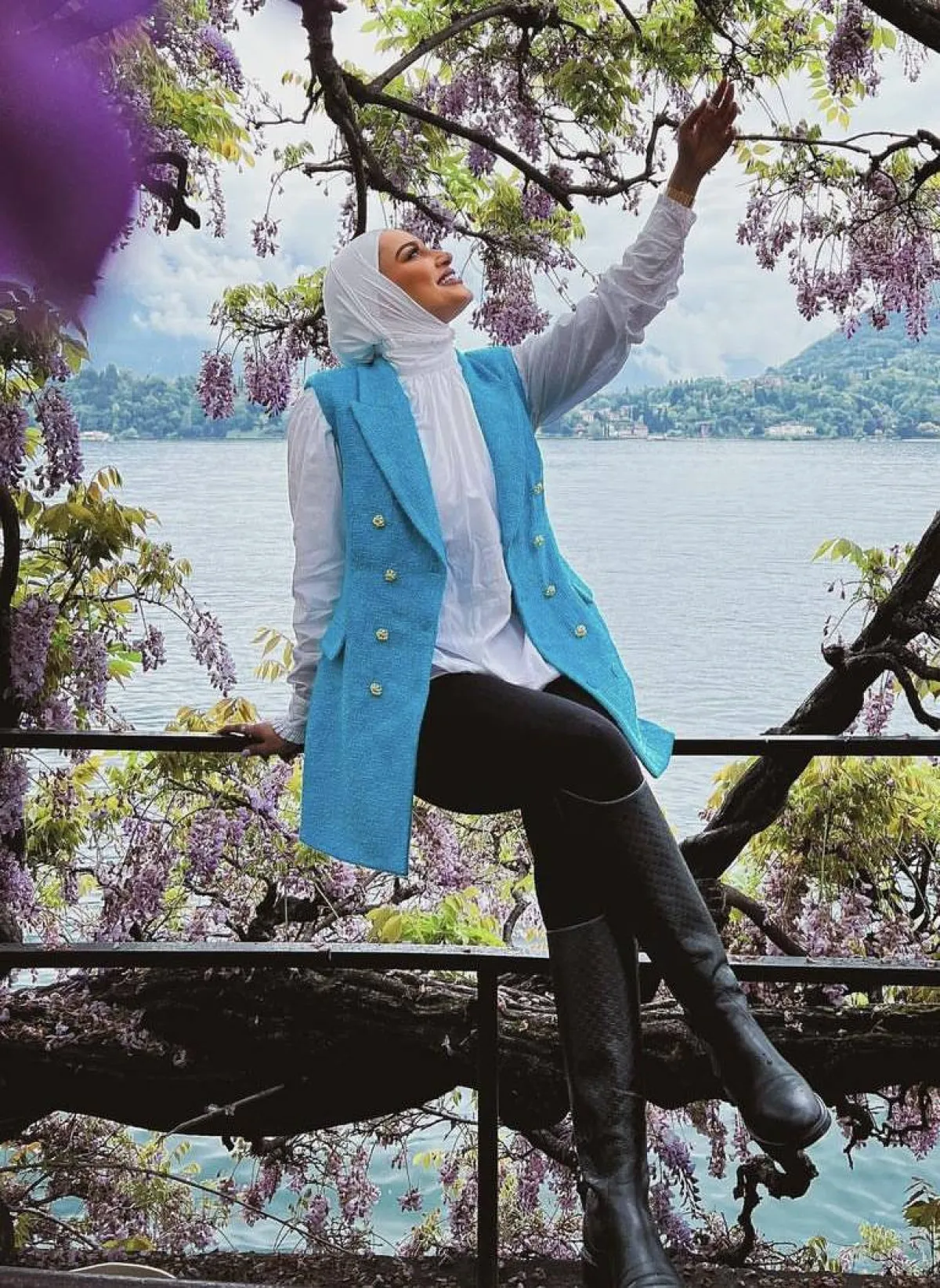 دلال الدوب باطلالة عملية