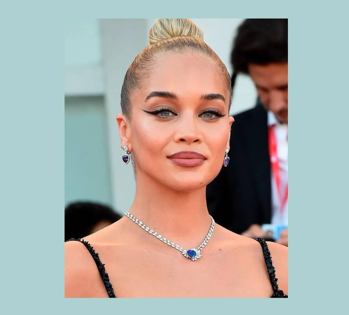 نجمات خطفن القلوب بمجوهرات ساحرة في آخر أيام مهرجان فينيسيا 79 