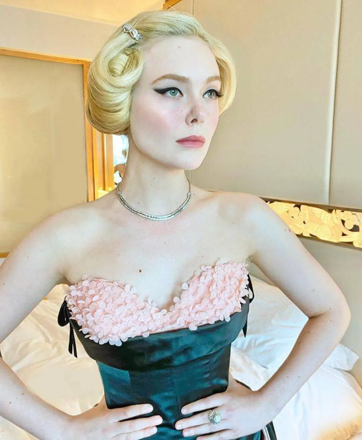 الصورة من حساب خبيرة المكياج Erin Ayanian Monroe على انستغرام