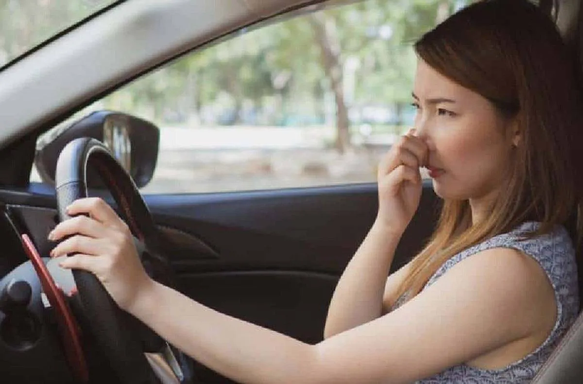 قراءتك للروائح الكريهة التي تَصدر من سيارتِك