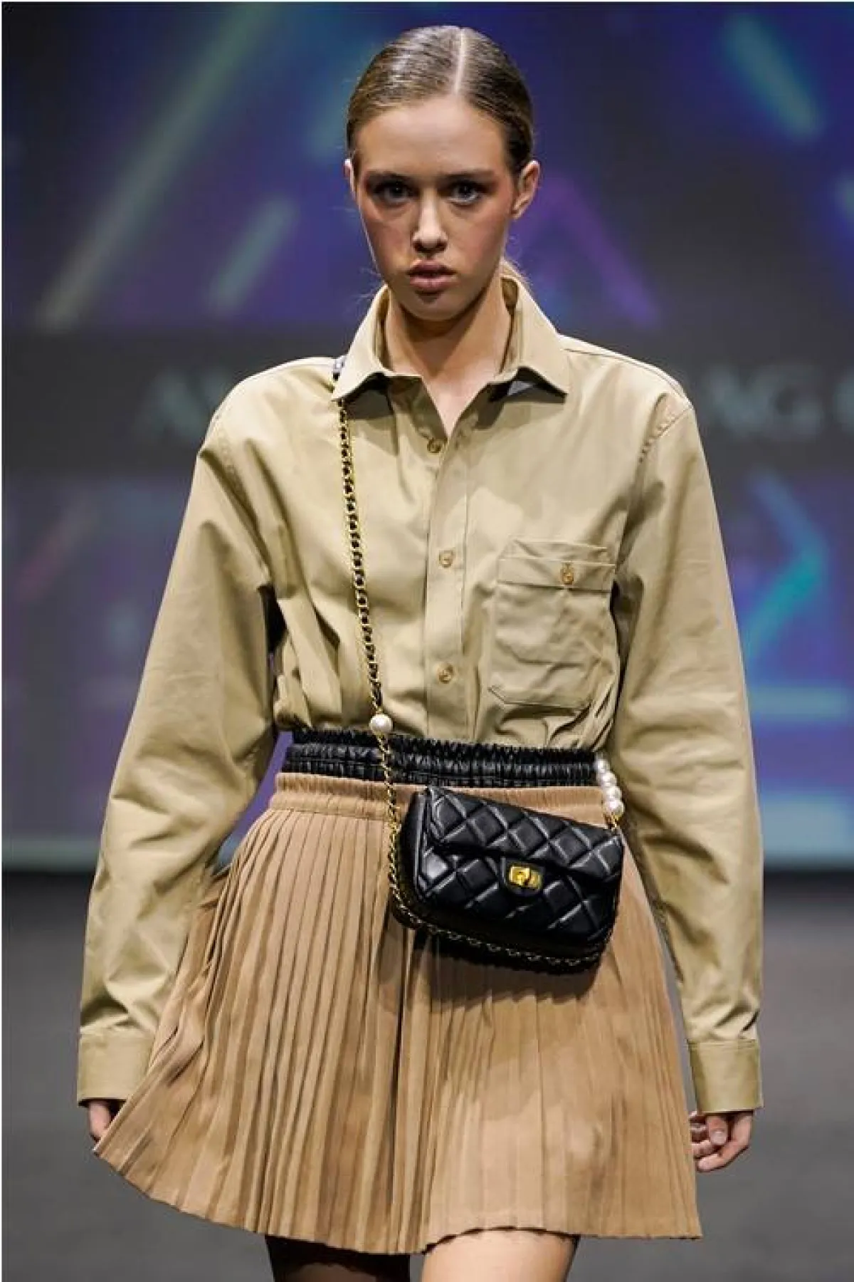 التنورة ذات الثنيات، من أمريكان راج American Rag