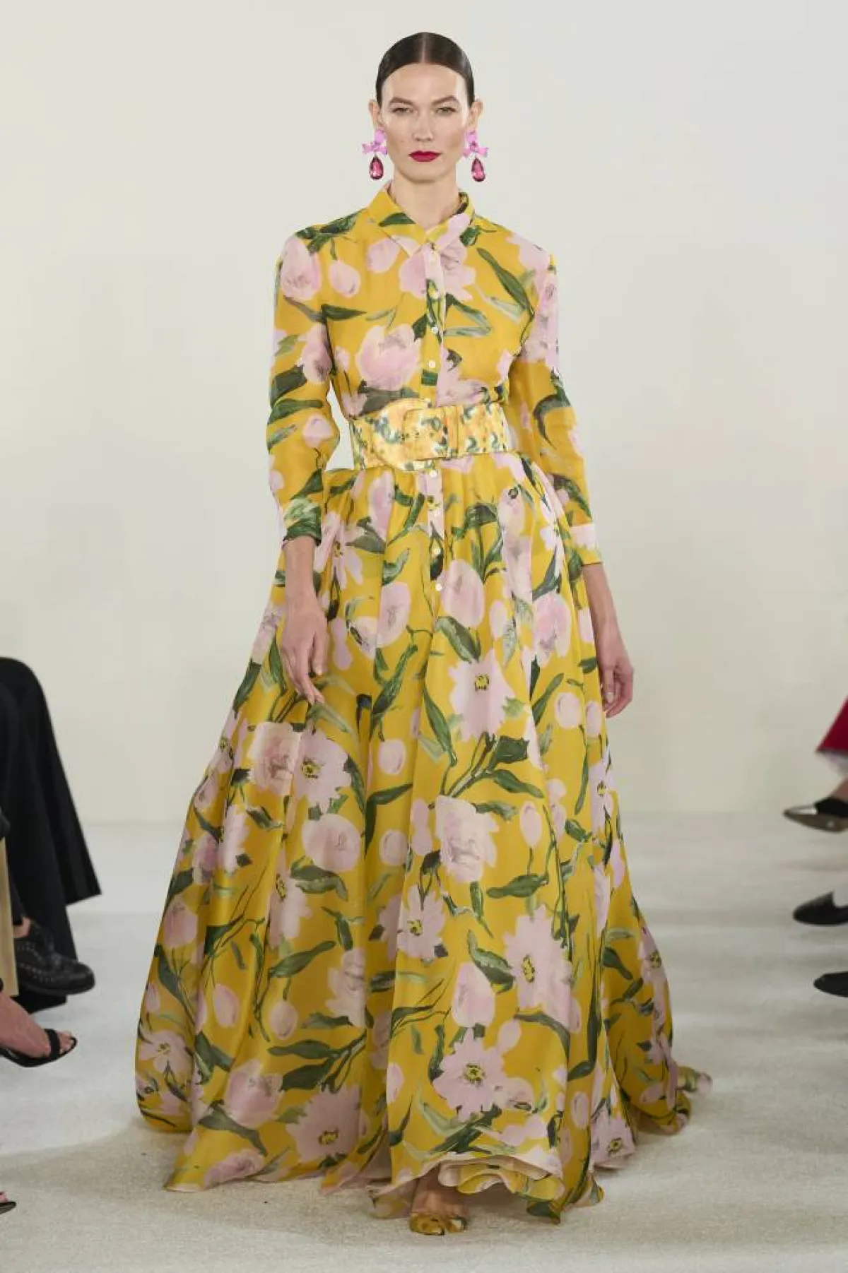 عروض نيويورك للأزياء الراقية ربيع وصيف 2023