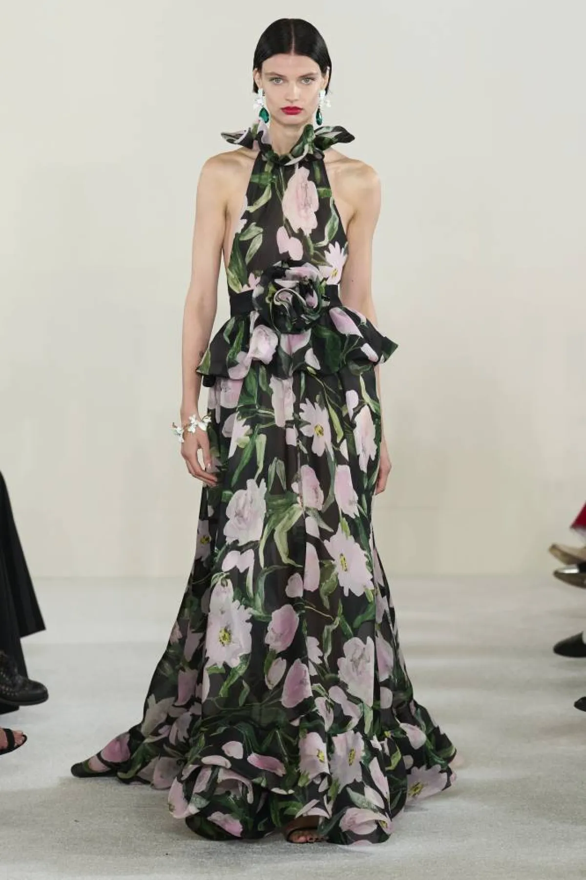 عروض نيويورك للأزياء الراقية ربيع وصيف 2023