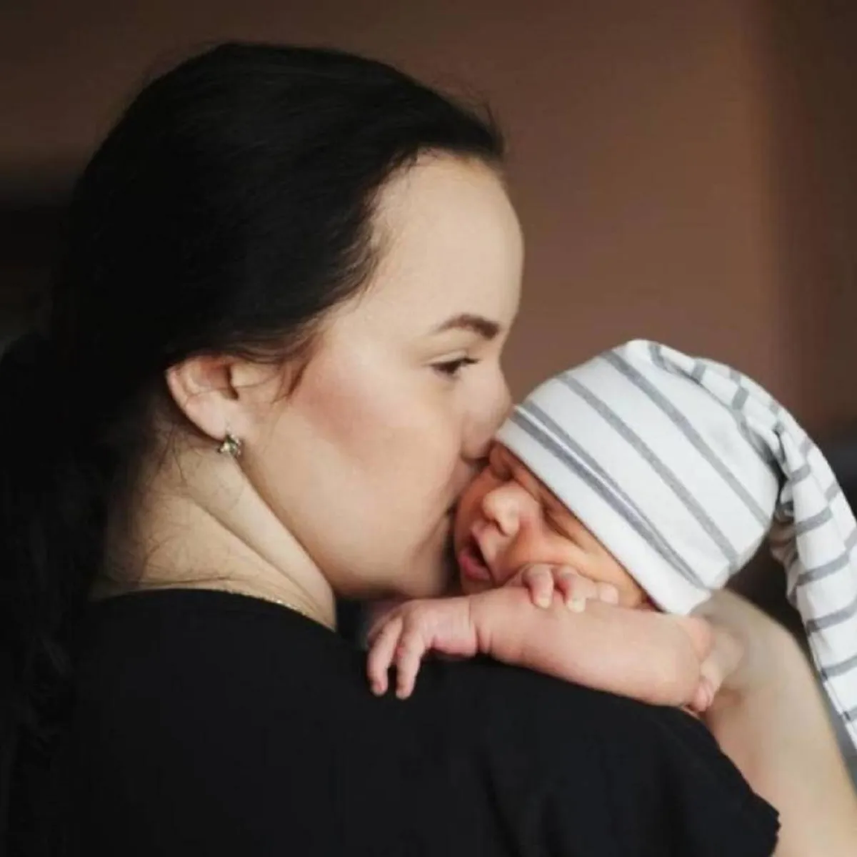 صورة لأم ورضيعها