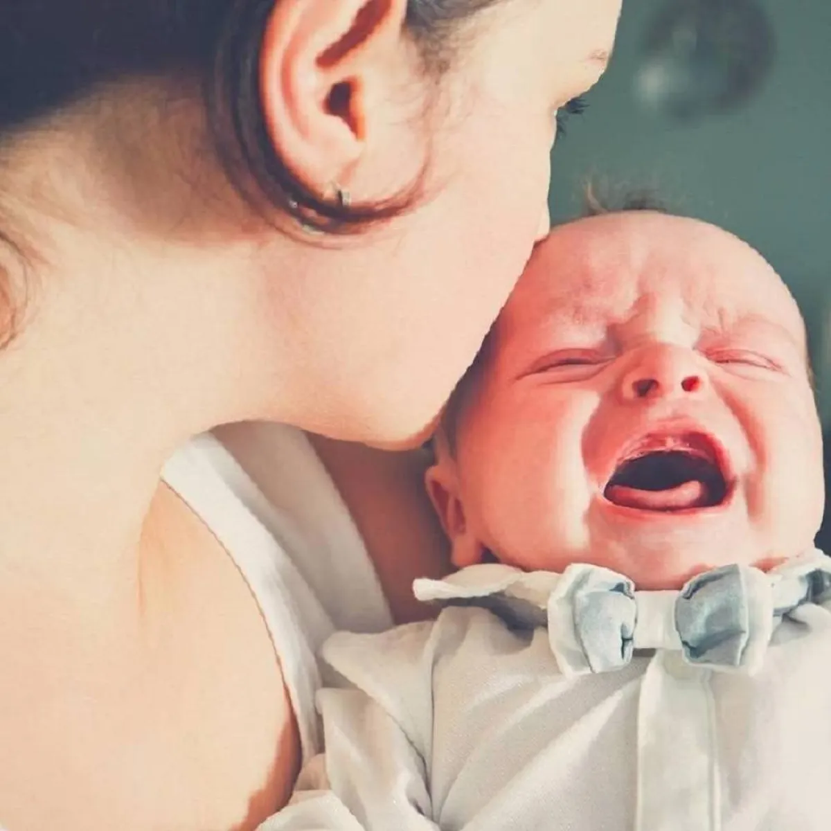 صورة لأم ورضيعها