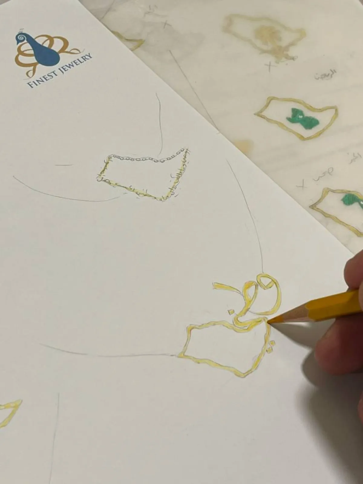 مراحل تصميم قلادة الخريطة