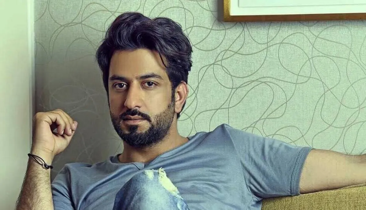 محمود بوشهري - صورة من صفحته الرسمية على انستغرام