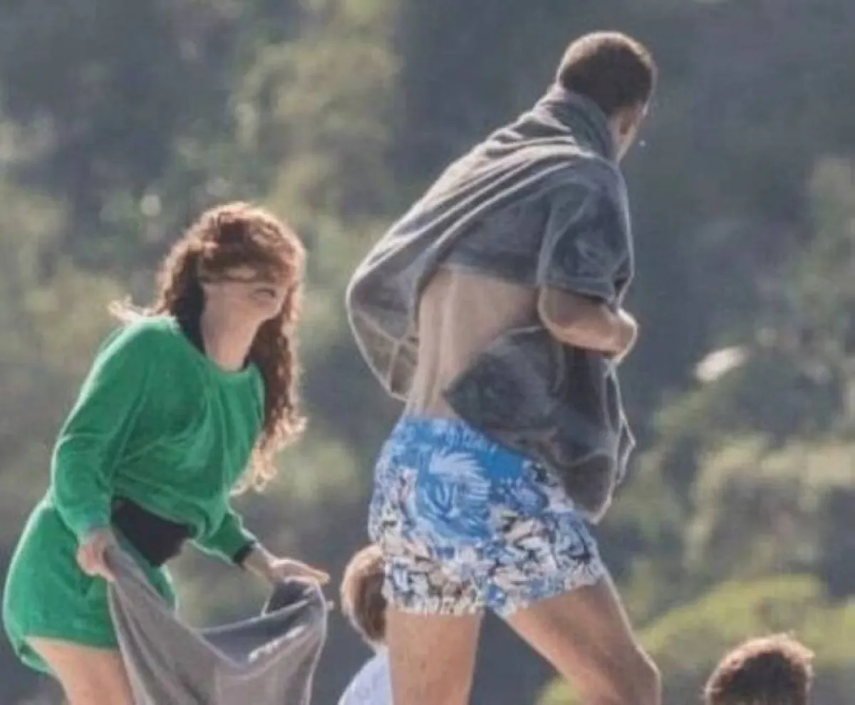 إشكال شاكيرا وبيكيه - الصورة من وكالة  MEGA.jpg